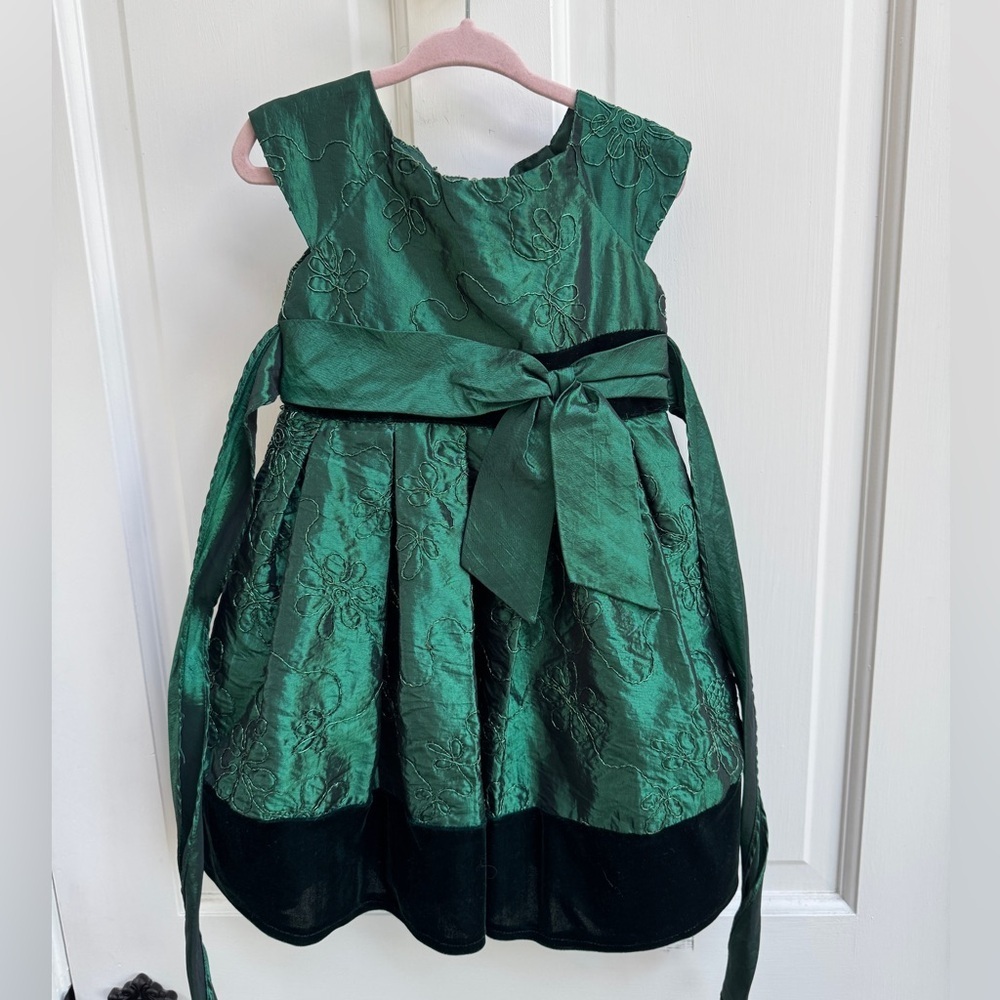 Jenny & Me 3T Girls Elegant Green Emerald Fit and Flare Beaded Sleeveless Dress